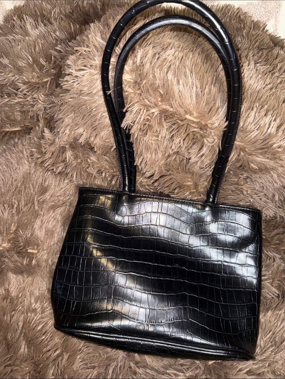 Bueno Black Croc-Embossed Shoulder Tote
